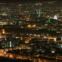 800px-Damascus_by_night